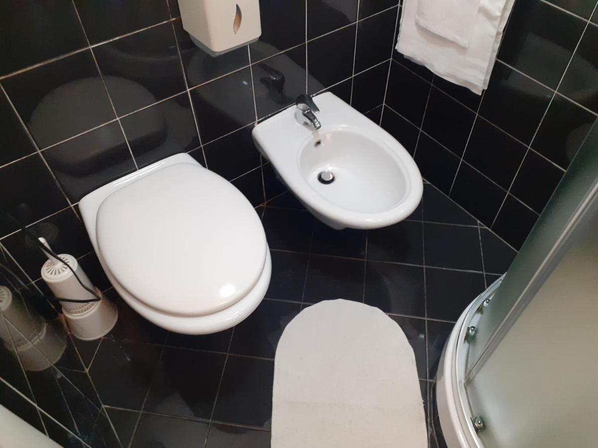 Residenza Cernaia Hotell Rom Exteriör bild