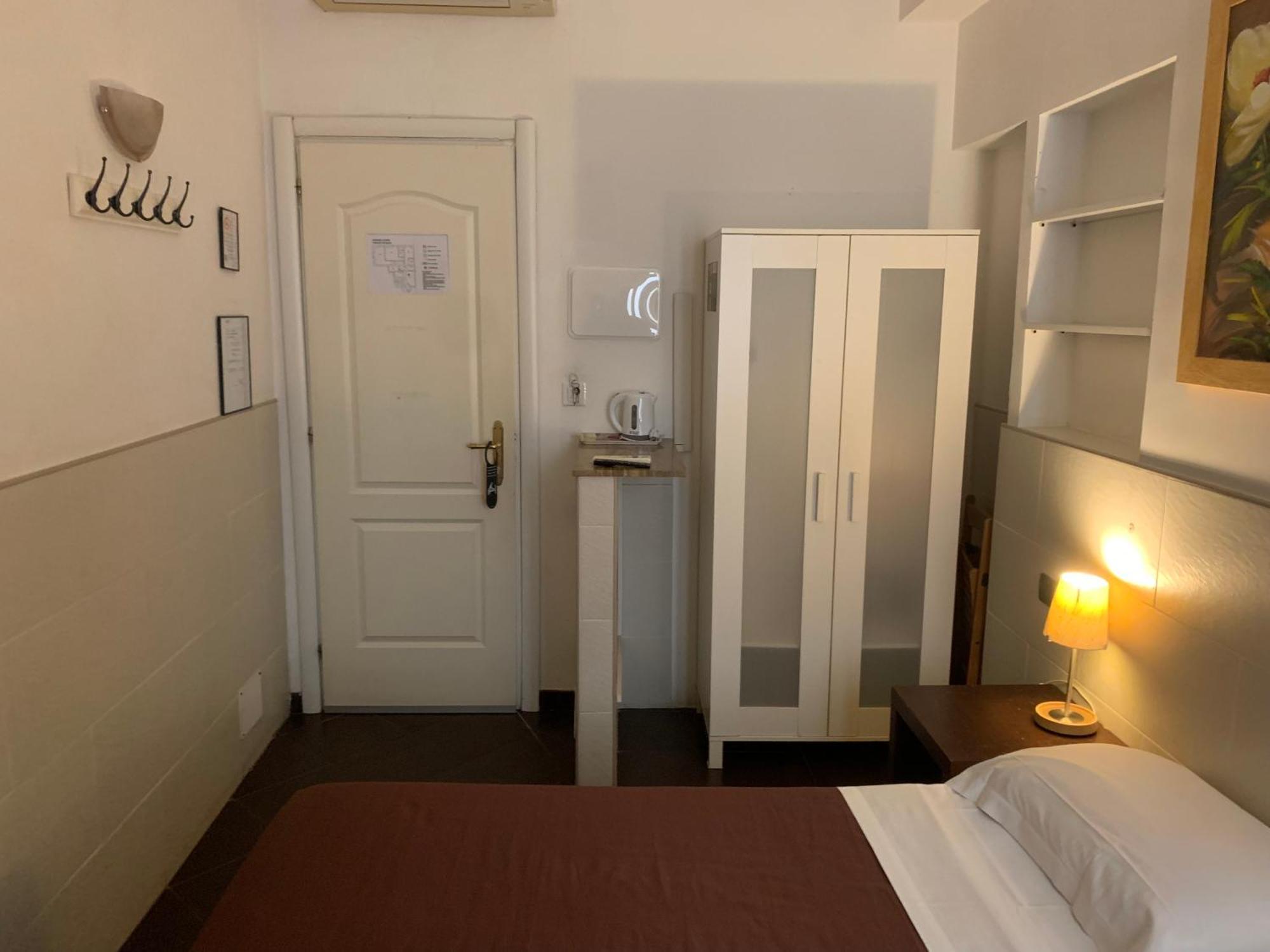 Residenza Cernaia Hotell Rom Exteriör bild